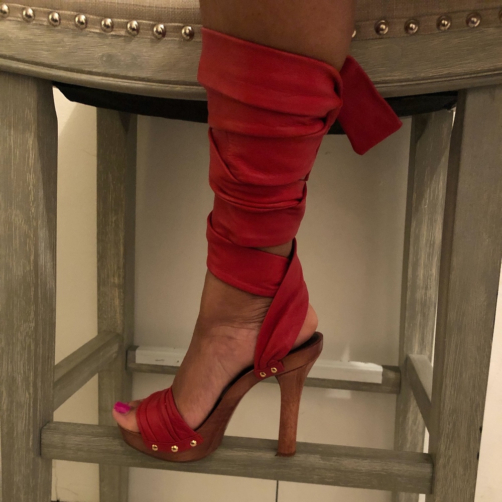 Dolce & Gabbana - Leather Strap Lace Up Sandals